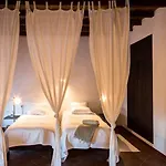Hospederia Convento De (adults Only) מלון La Parra (Extremadura)